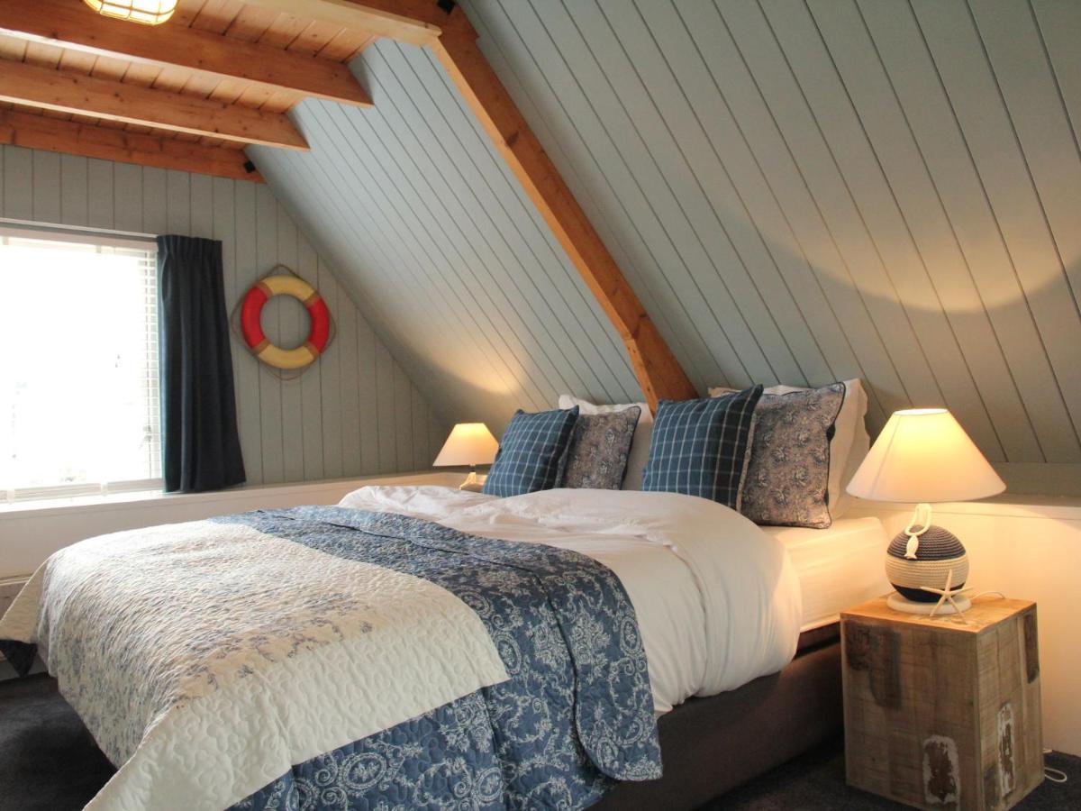 Lovely Holiday Home In Hindeloopen Exterior photo